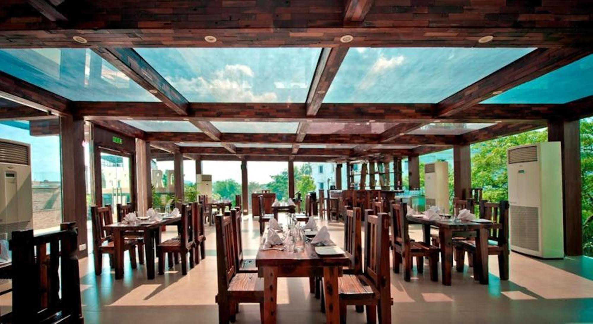 Ramada By Wyndham Chennai Egmore Madras Buitenkant foto